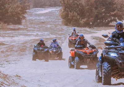 Excursion Lac Rose avec quad, pirogue, déjeuner et piscine